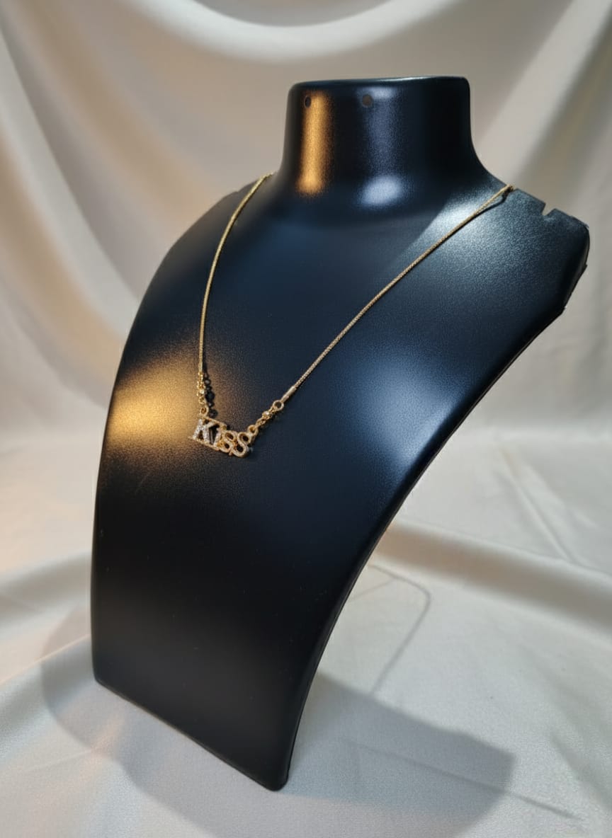 Kiss Neckless